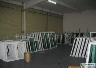 探索建筑材料之核心 中空、夾膠、鋼化與門(mén)窗玻璃的應(yīng)用與技術(shù)